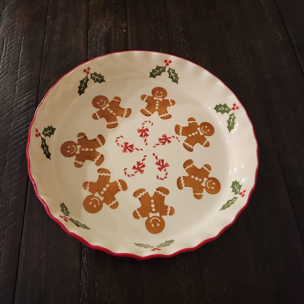 Grace's Bake Shop "Christmas  Gingerbread" Ceramic Pie Dish